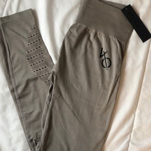 Women’s VANQUISH seamless work out legging